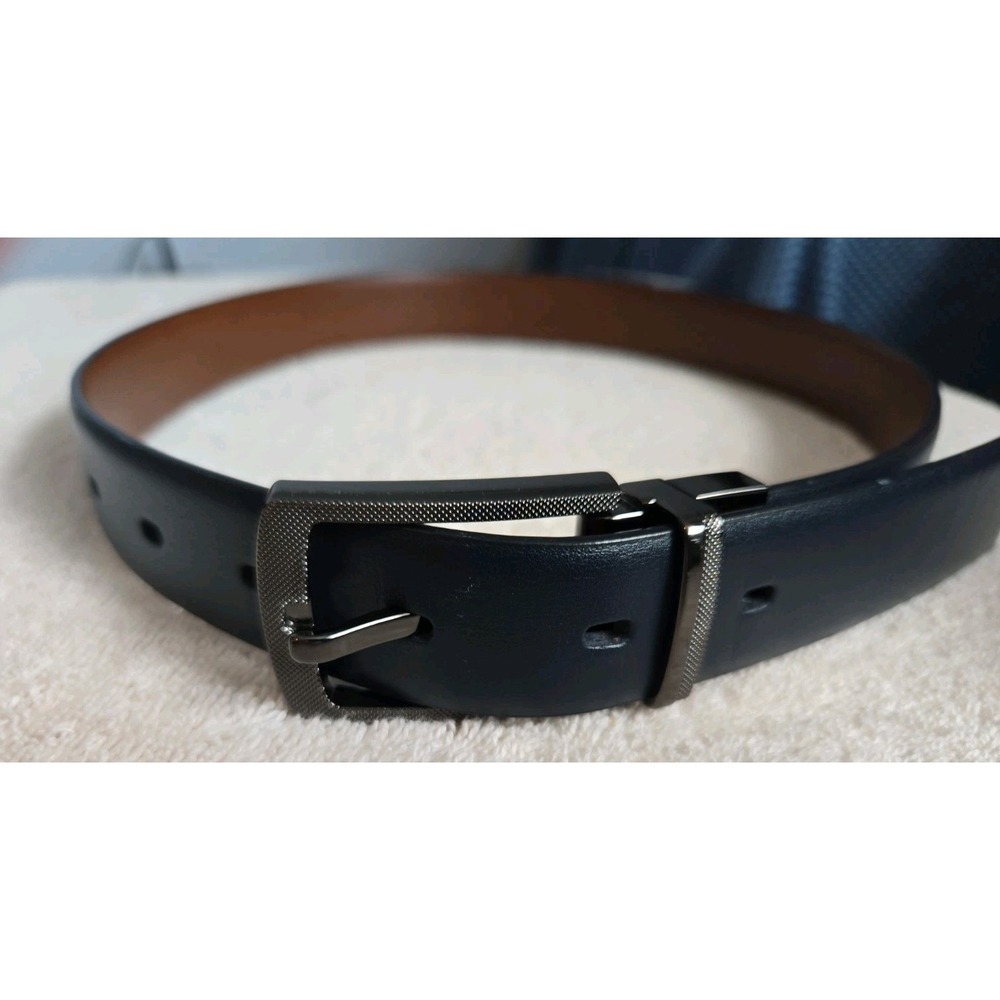 Womans Black Lesther Belt Size 28/28 Has Bronze Buckle